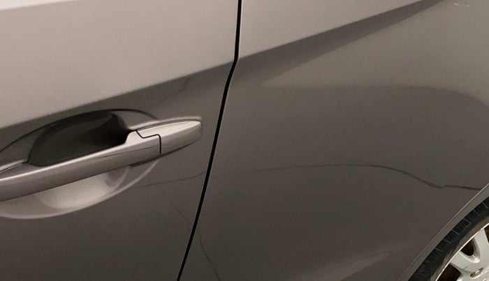 2014 Honda Brio VX MT, Petrol, Manual, 20,514 km, Rear left door - Minor scratches