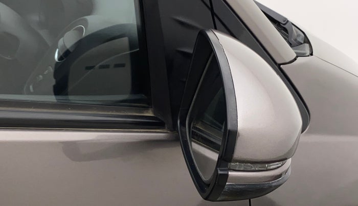2014 Honda Brio VX MT, Petrol, Manual, 20,514 km, Right rear-view mirror - Mirror motor not working
