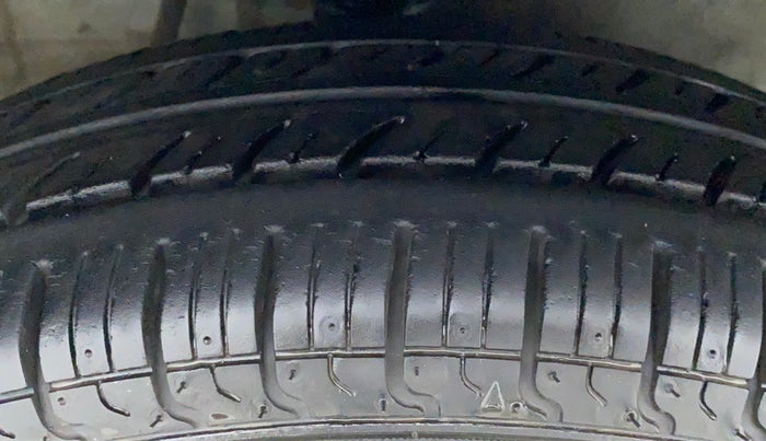 2013 Maruti Alto 800 LXI, Petrol, Manual, 46,000 km, Right Front Tyre Tread
