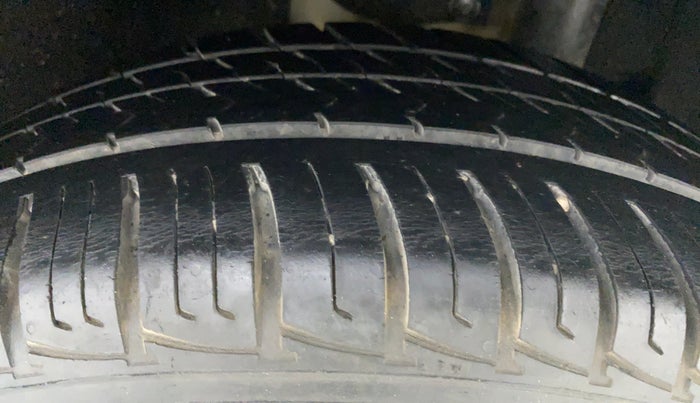 2017 Maruti Vitara Brezza VDI, Diesel, Manual, 42,241 km, Left Rear Tyre Tread