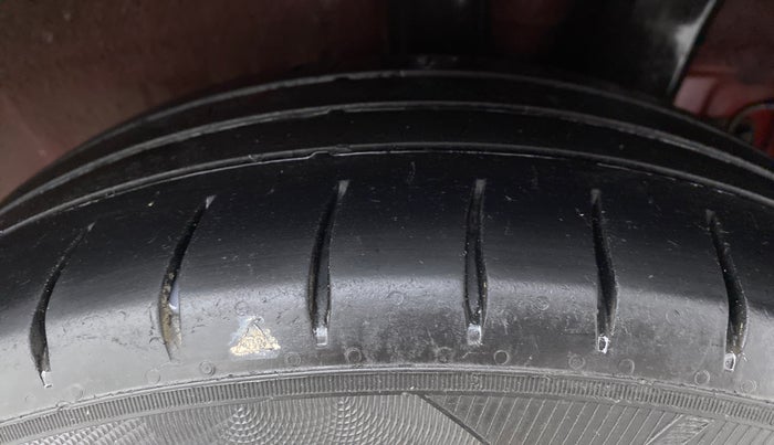 2015 Hyundai Xcent BASE 1.2, CNG, Manual, 64,245 km, Left Rear Tyre Tread