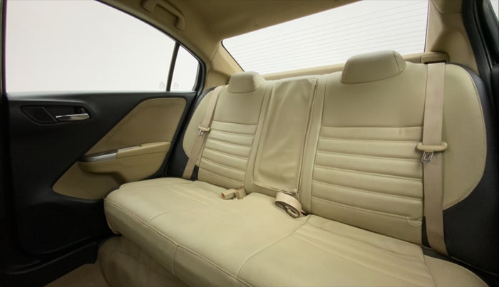 2015 Honda City 1.5L I-VTEC V MT, Petrol, Manual, 1,02,048 km, Right Side Rear Door Cabin