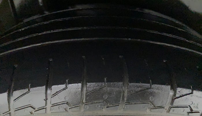 2018 Maruti S Cross ALPHA SHVS, Diesel, Manual, 50,354 km, Right Rear Tyre Tread