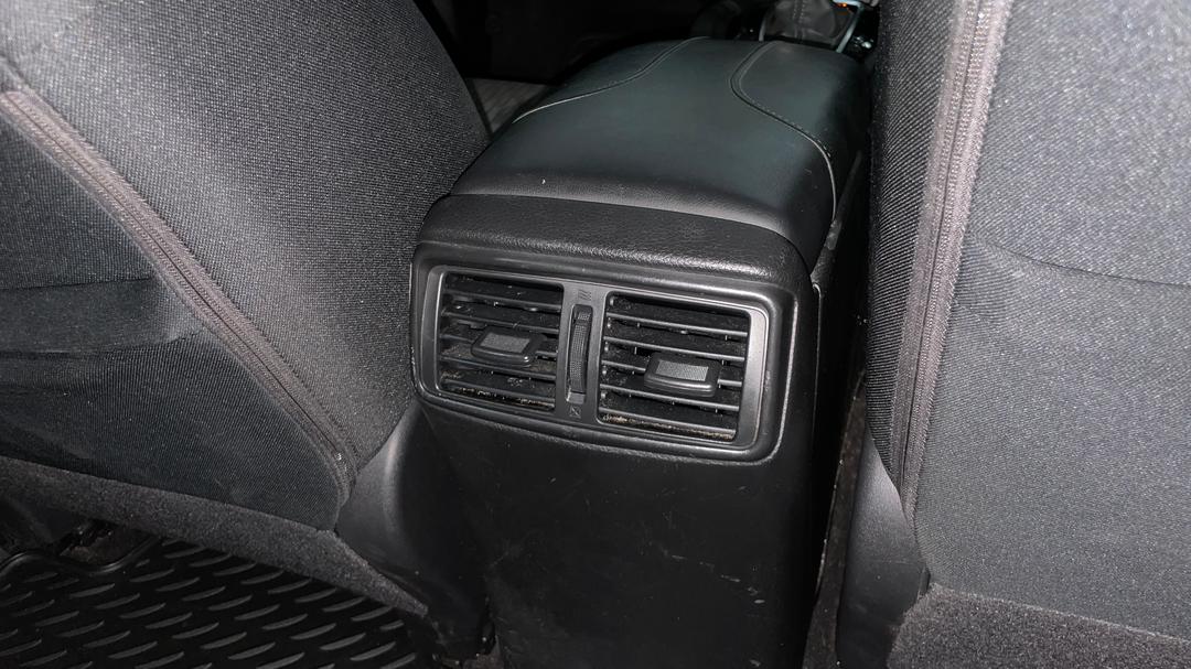 2017 Nissan X-trail St (4x4), Automatic, 132364 km, Rear A/C Vent