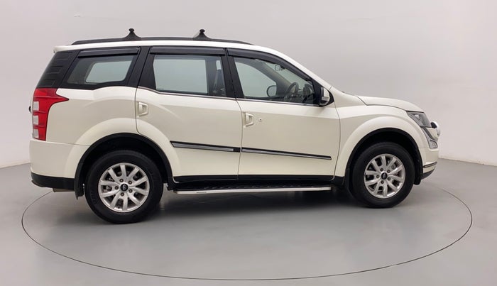2016 Mahindra XUV500 W10 AWD AT, Diesel, Automatic, 95,776 km, Right Side View