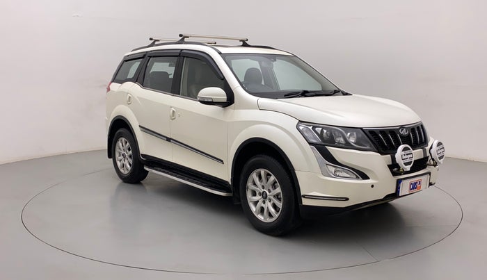 2016 Mahindra XUV500 W10 AWD AT, Diesel, Automatic, 95,776 km, Right Front Diagonal