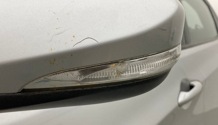 2017 Hyundai Verna FLUIDIC 4S 1.4 VTVT, Petrol, Manual, 42,258 km, Left rear-view mirror - Indicator light has minor damage