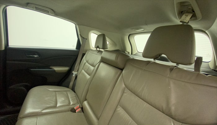2015 Honda CRV 2.0L I-VTEC 2WD AT, Petrol, Automatic, 1,07,434 km, Right Side Rear Door Cabin