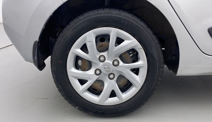 2018 Hyundai Grand i10 SPORTZ 1.2 KAPPA VTVT, Petrol, Manual, 30,541 km, Right Rear Wheel