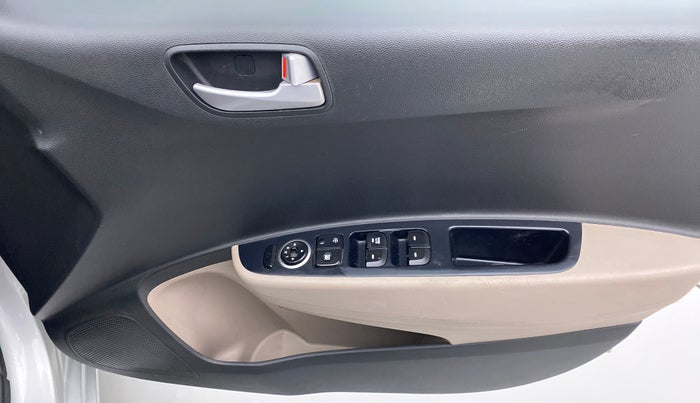2018 Hyundai Grand i10 SPORTZ 1.2 KAPPA VTVT, Petrol, Manual, 30,541 km, Driver Side Door Panels Control