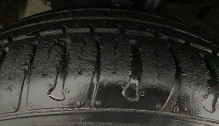 2017 Tata Zest XE PETROL, Petrol, Manual, 30,419 km, Right Rear Tyre Tread