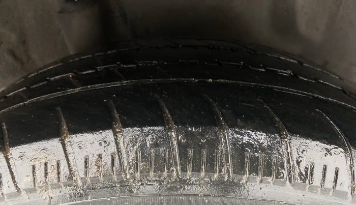 2015 Honda Amaze 1.2L I-VTEC S, Petrol, Manual, 52,760 km, Right Rear Tyre Tread