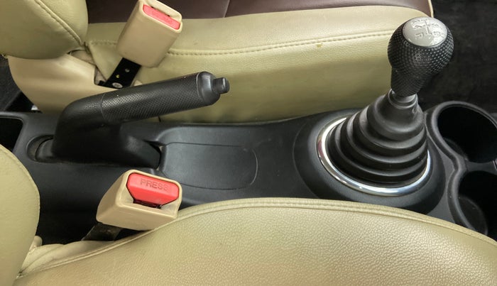 2015 Honda Amaze 1.2L I-VTEC S, Petrol, Manual, 52,760 km, Gear Lever