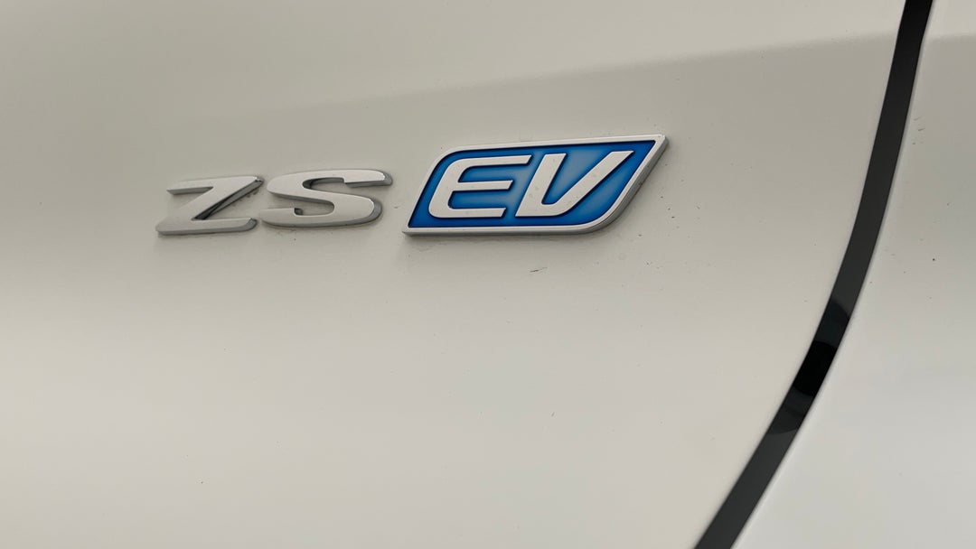 2023 MG ZS EV Essence, Automatic, 4277 km, Badge (Boot Right Side)