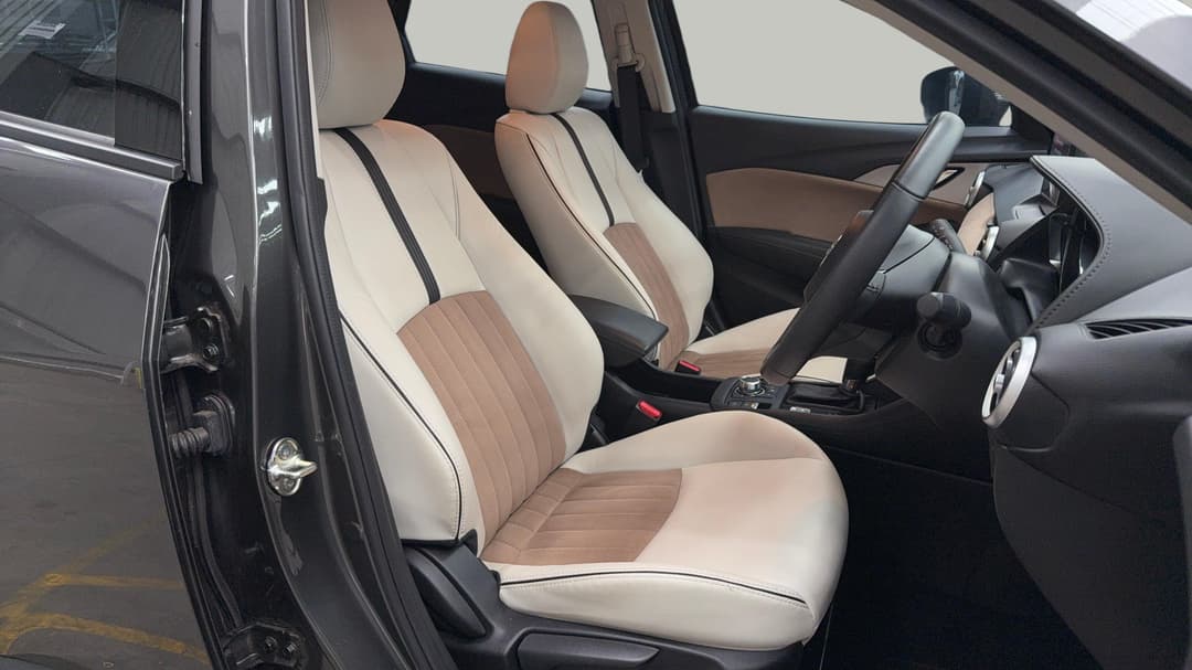 2023 Mazda CX-3 G20 Evolve, Automatic, 23259 km, Right Side Front Door Cabin View