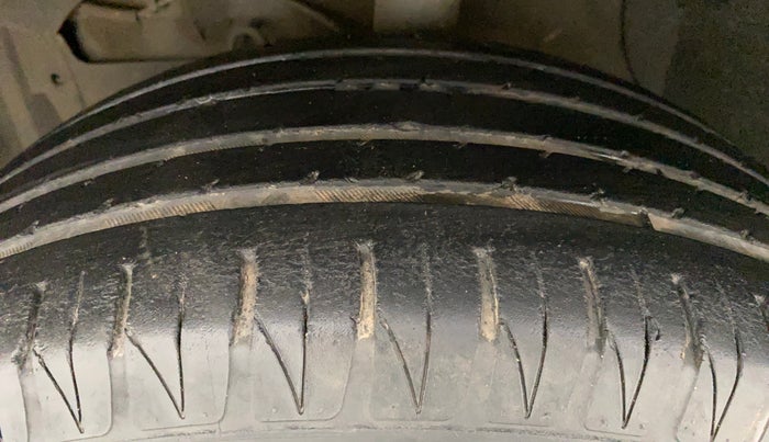 2017 Maruti Vitara Brezza ZDI PLUS, Diesel, Manual, 42,611 km, Left Front Tyre Tread