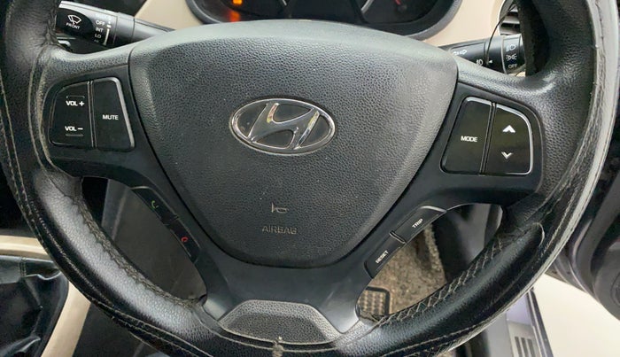 2016 Hyundai Grand i10 SPORTZ 1.2 KAPPA VTVT, Petrol, Manual, 35,432 km, Steering wheel - Sound system control not functional