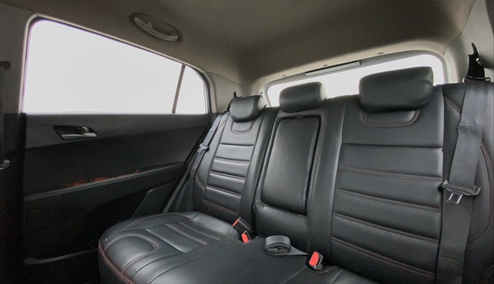 2016 Hyundai Creta 1.6 SX PLUS AUTO PETROL, Petrol, Automatic, 88,343 km, Right Side Rear Door Cabin