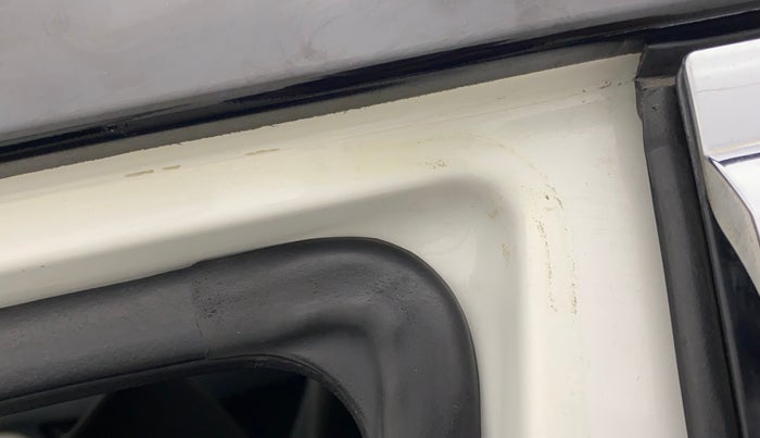 2016 Hyundai Creta SX PLUS 1.6 PETROL, Petrol, Manual, 81,853 km, Left B pillar - Paint is slightly faded