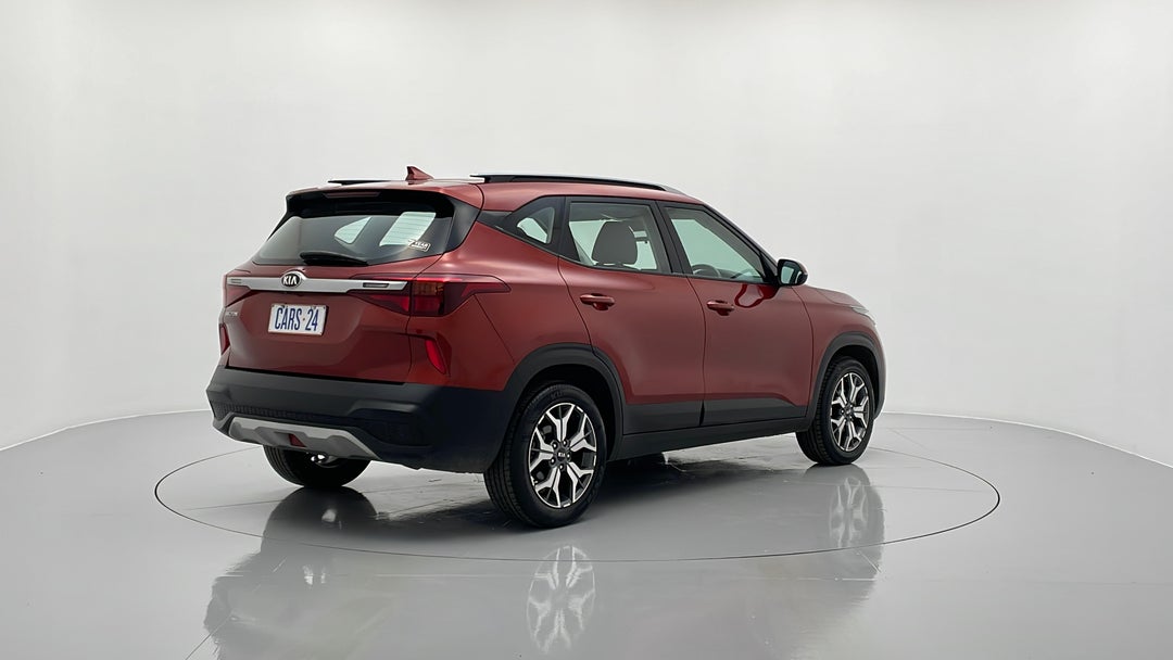 Right Back Diagonal (45- Degree) View