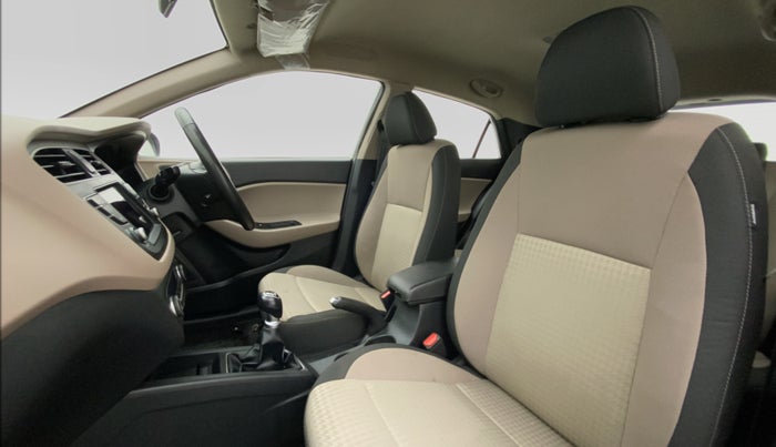 2019 Hyundai Elite i20 ASTA 1.2 (O), Petrol, Manual, 9,774 km, Right Side Front Door Cabin