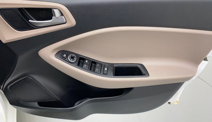2019 Hyundai Elite i20 ASTA 1.2 (O), Petrol, Manual, 9,774 km, Driver Side Door Panels Control