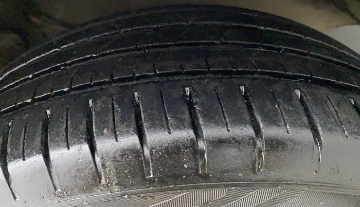 2019 Hyundai Elite i20 ASTA 1.2 (O), Petrol, Manual, 9,774 km, Left Rear Tyre Tread