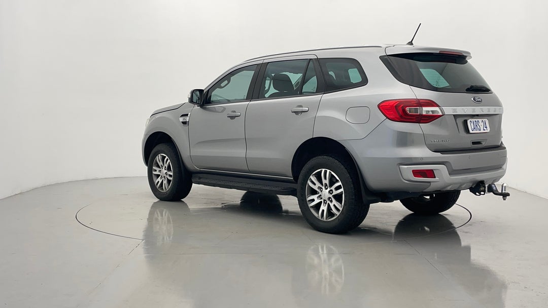 Left Back Diagonal (45- Degree) View