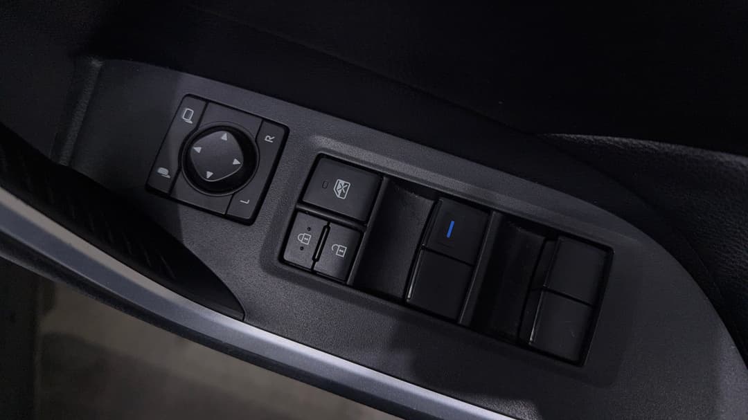 2021 Toyota RAV4 Gx (AWD) Hybrid, Automatic, 95851 km, Drivers Side Door Panel Controls