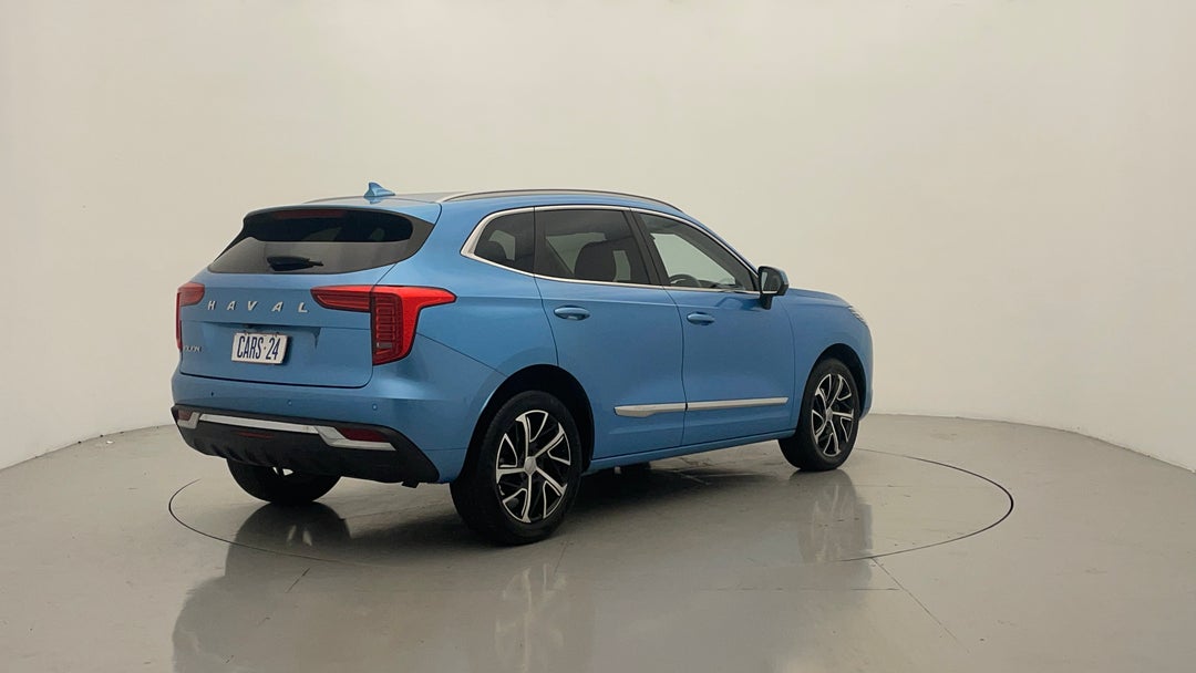 Right Back Diagonal (45- Degree) View