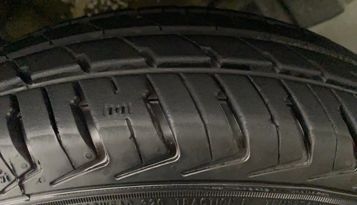 2018 Maruti Wagon R 1.0 LXI CNG (O), CNG, Manual, 76,023 km, Left Rear Tyre Tread