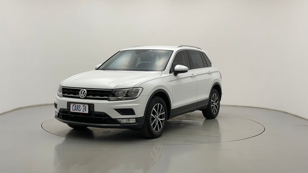 2017 Volkswagen Tiguan 132 Tsi Comfortline, Automatic, 53744 km, Left Front Diagonal (45- Degree) View