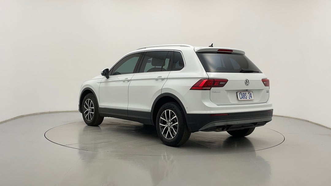 2017 Volkswagen Tiguan 132 Tsi Comfortline, Automatic, 53744 km, Left Back Diagonal (45- Degree) View