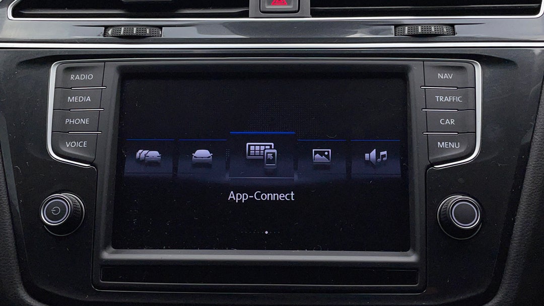 2017 Volkswagen Tiguan 132 Tsi Comfortline, Automatic, 53744 km, Infotainment System