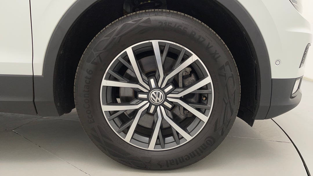 2017 Volkswagen Tiguan 132 Tsi Comfortline, Automatic, 53744 km, Right Front Wheel