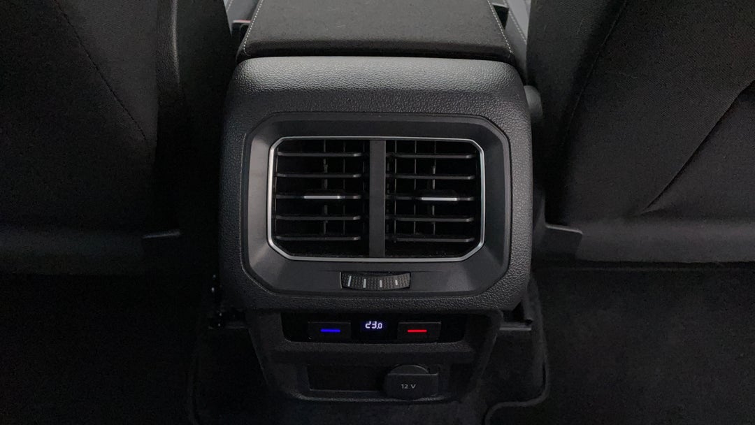 2017 Volkswagen Tiguan 132 Tsi Comfortline, Automatic, 53744 km, Rear A/C Vent