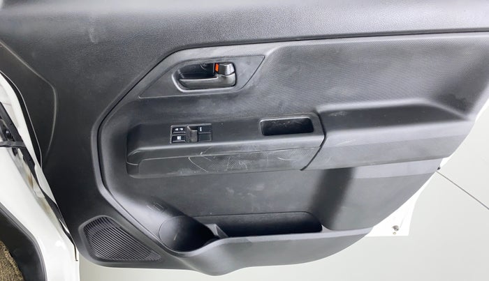 2022 Maruti New Wagon-R 1.0 LXI (O), Petrol, Manual, 8,893 km, Driver Side Door Panels Control