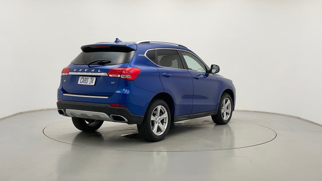 Right Back Diagonal (45- Degree) View