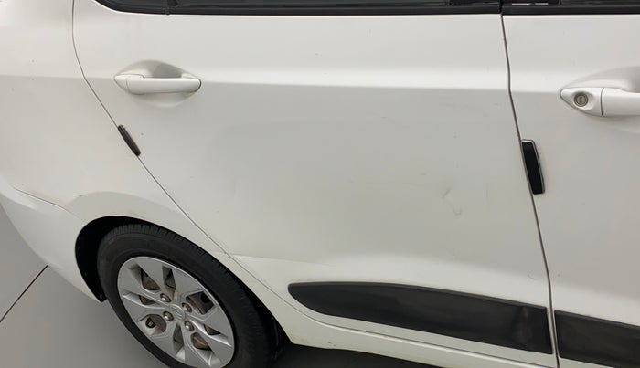 2018 Hyundai Xcent S 1.2, CNG, Manual, 1,03,344 km, Right rear door - Slightly dented