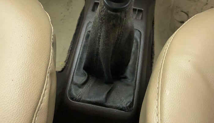 2012 Hyundai Santro Xing GL PLUS, Petrol, Manual, 48,462 km, Gear lever - Boot cover slightly torn