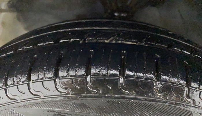 2012 Hyundai Santro Xing GL PLUS, Petrol, Manual, 48,462 km, Left Front Tyre Tread