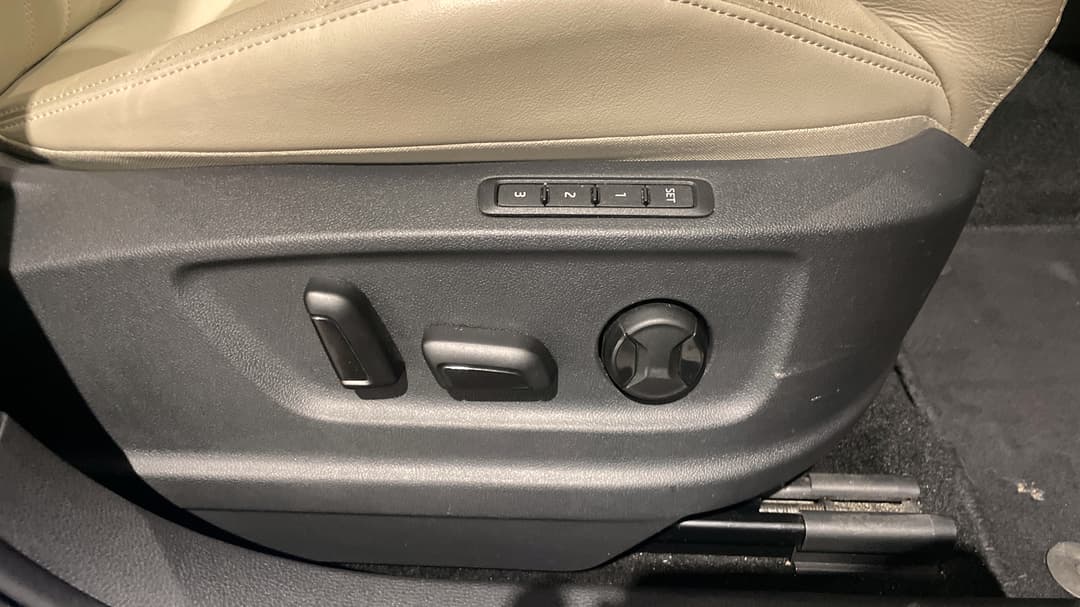 2019 SKODA Karoq 110tsi, Automatic, 85230 km, Drivers Side Adjustment Panel