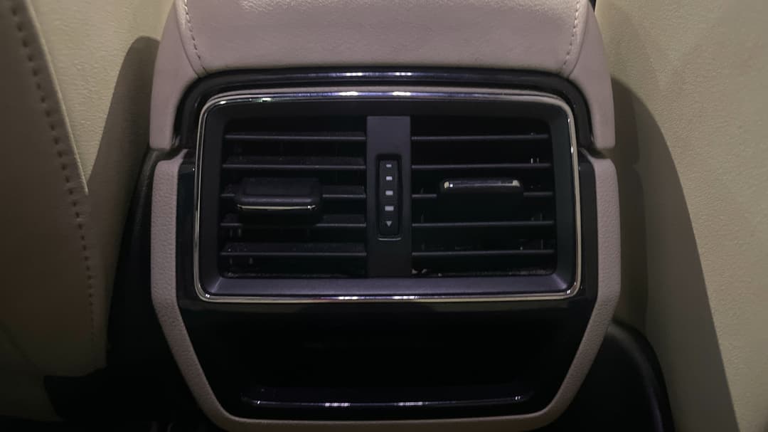 2019 SKODA Karoq 110tsi, Automatic, 85230 km, Rear A/C Vent
