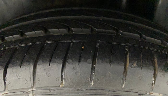 2019 Maruti Ciaz SIGMA 1.5 SHVS MT  PETROL, Petrol, Manual, 16,059 km, Left Rear Tyre Tread