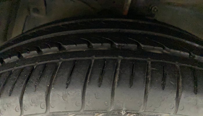 2019 Maruti Ciaz SIGMA 1.5 SHVS MT  PETROL, Petrol, Manual, 16,059 km, Left Front Tyre Tread