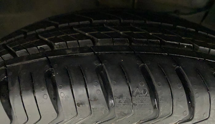 2019 Maruti Ciaz SIGMA 1.5 SHVS MT  PETROL, Petrol, Manual, 16,059 km, Right Front Tyre Tread