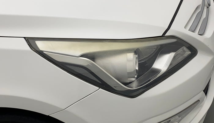 2016 Hyundai Verna 1.6 CRDI SX, Diesel, Manual, 1,18,607 km, Right headlight - Faded