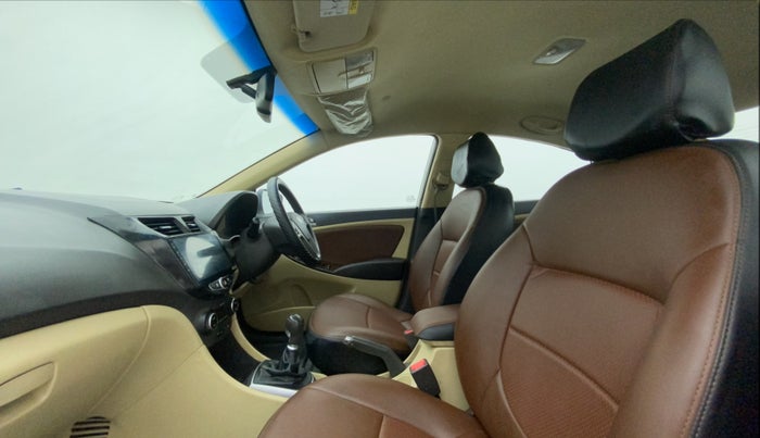 2016 Hyundai Verna 1.6 CRDI SX, Diesel, Manual, 1,18,607 km, Right Side Front Door Cabin