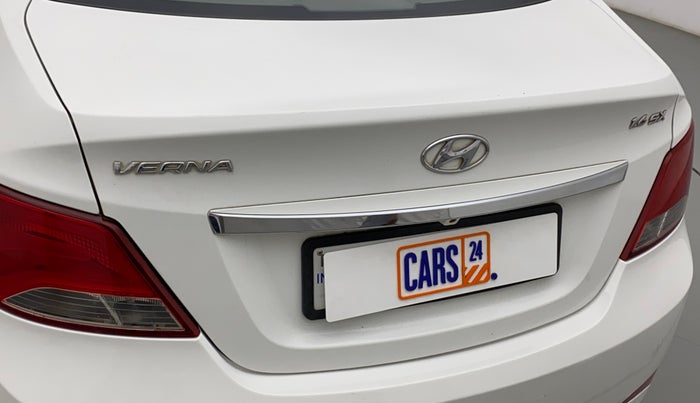 2016 Hyundai Verna 1.6 CRDI SX, Diesel, Manual, 1,18,607 km, Dicky (Boot door) - Minor scratches