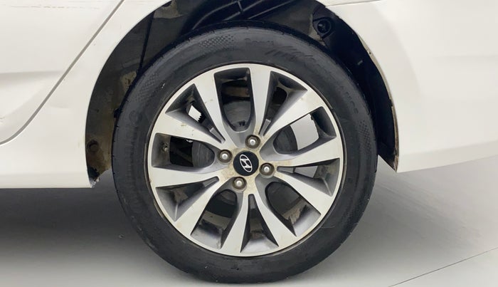 2016 Hyundai Verna 1.6 CRDI SX, Diesel, Manual, 1,18,607 km, Left Rear Wheel